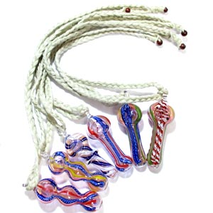 ガラスパイプネックレス