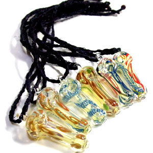 ガラスパイプネックレス