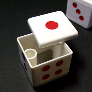 サイコロ灰皿